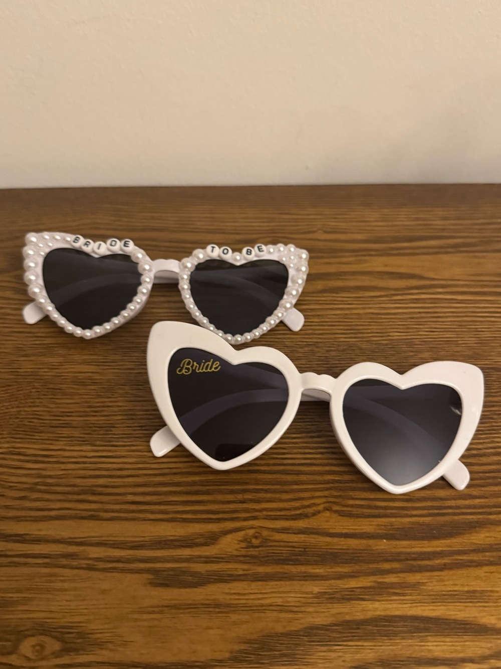 White Pearl Heart Bride To Be Sunglasses Bundle Set